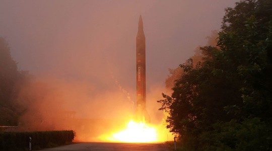 
Triều Tiên khẳng định nước này phóng thử 4 tên lửa là một phần của cuộc diễn tập nhắm mục tiêu vào căn cứ quân sự của Mỹ ở Nhật Bản. Ảnh: Reuters
