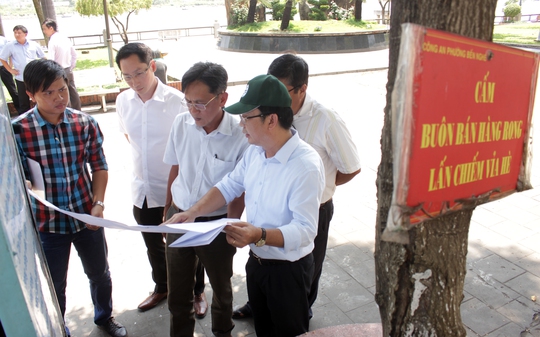 Ông Thuận cho biết UBND quận 1 sẽ báo cáo UBND TP HCM về đề án chợ phiên cuối tuần và phố ẩm thực để TP phê duyệt, triển khai xây dựng.