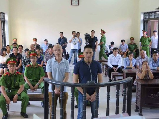 Tòa hoãn xử vụ nhắn tin đe doạ Chủ tịch tỉnh Bắc Ninh - Ảnh 1.