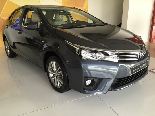 Toyota tiếp tục đại hạ giá xe lần 2 trong tháng - Ảnh 1.