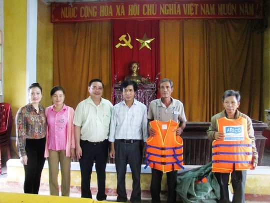 Đồng hương Quảng Nam tại TP HCM trao thêm 200 suất quà cho người dân vùng lũ - Ảnh 3.