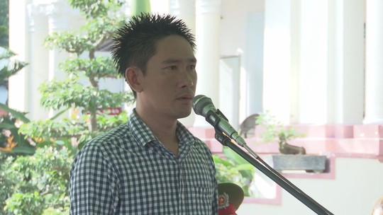 Cuỗm tài sản nhà chùa khi vào thắp hương cho người thân - Ảnh 1.