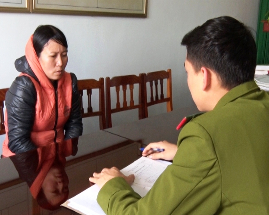 “Nữ quái” Trần Thị Ngọ tại cơ quan điều tra - ảnh V.Hùng