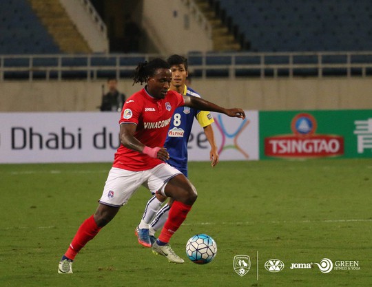 Kizito trong màu áo Than Quảng Ninh ở AFC Cup 2017Ảnh: Mộc Nghênh