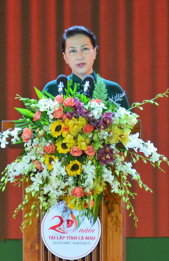 
Chủ tịch Quốc hội Nguyễn Thị Kim Ngân phát biểu tại lễ kỷ niệm 20 năm tái lập tỉnh Cà Mau. Ảnh: DUY NHÂN
