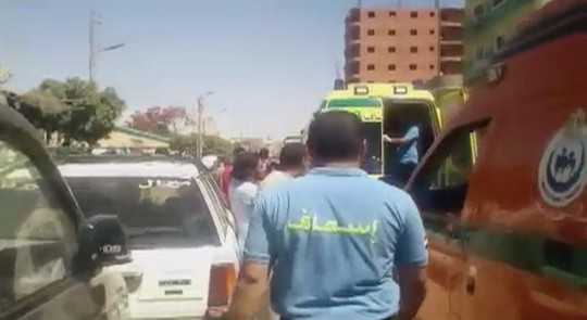Ai Cập không kích Libya sau vụ thảm sát trên xe buýt - Ảnh 3.