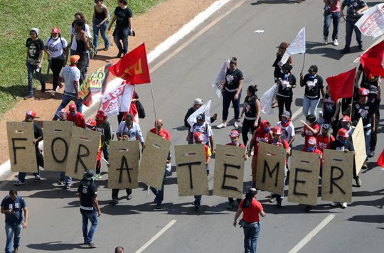 Brazil: Tổng thống dùng quân đội trấn áp biểu tình - Ảnh 5.