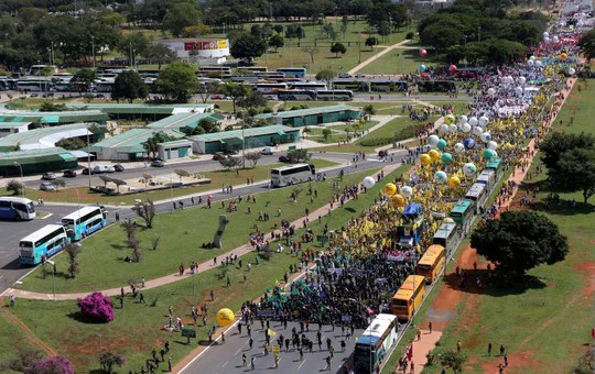 Brazil: Tổng thống dùng quân đội trấn áp biểu tình - Ảnh 8.