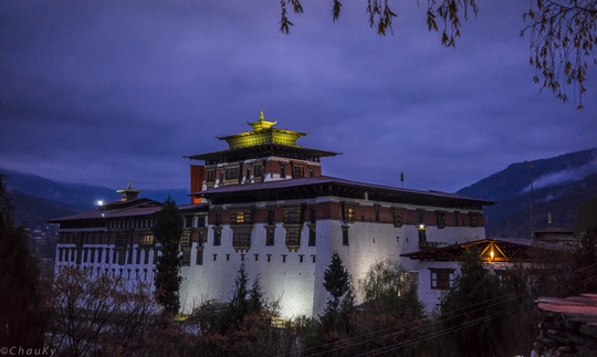 
Rinpung Dzong trong buổi sớm lễ Thongdroel
