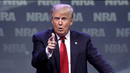 
Tổng thống Donald Trump tại hội nghị của NRA hôm 28-4. Ảnh: NBC
