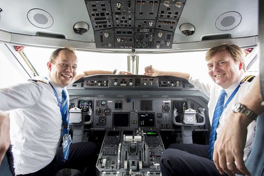 Vua Hà Lan bí mật lái máy bay chở khách suốt 21 năm - Ảnh 3.