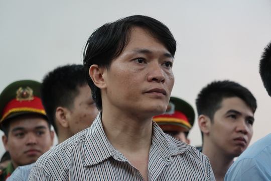 Bí mật đòn tra tấn của đại bàng trại giam ở TP HCM - Ảnh 1. Bí mật đòn tra tấn của đại bàng trại giam ở TP HCM - Ảnh 1.
