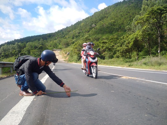 Làm 23 km đường rồi đặt trạm thu phí BOT - Ảnh 2. Làm 23 km đường rồi đặt trạm thu phí BOT - Ảnh 2.