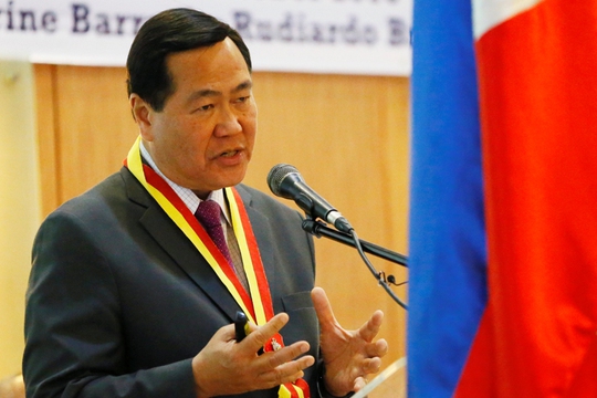 Thẩm phán Philippines kêu gọi kiện Trung Quốc vì đe dọa chiến tranh - Ảnh 1.