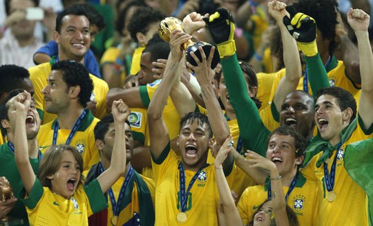 Brazil của Neymar vô địch Confederations Cup 2013 sau khi đánh bại Tây Ban Nha ở trận chung kết