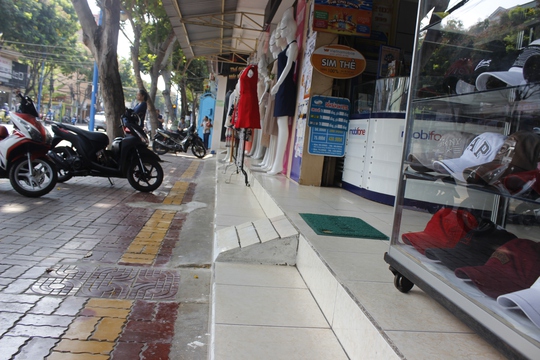 Vũng Tàu sau 1 tháng quyết tâm giành lại vỉa hè - Ảnh 2. Vũng Tàu sau 1 tháng quyết tâm giành lại vỉa hè - Ảnh 2.