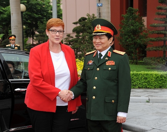 Úc tái khẳng định quan hệ hợp tác quốc phòng với Việt Nam - Ảnh 1.