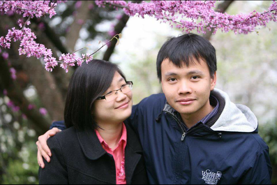 
Nguyễn Hiếu cùng chồng đã 7 năm đón tết xã nhà
