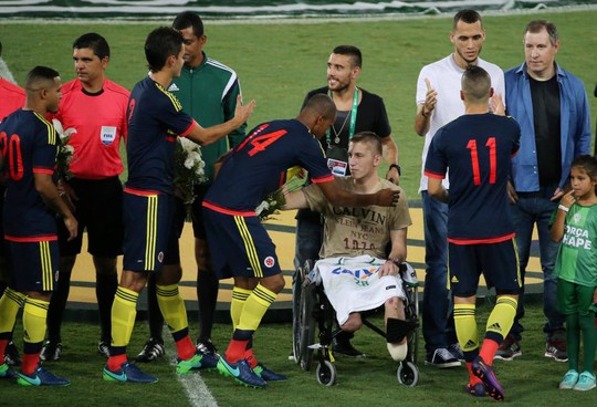 Brazil thắng sát nút Colombia trong trận đấu vì Chapecoense