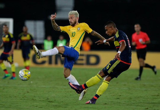 Brazil thắng sát nút Colombia trong trận đấu vì Chapecoense