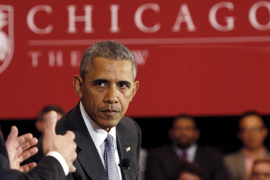 Cựu Tổng thống Barack Obama trong buổi diễn thuyết ngày 24-4. Ảnh: REUTERS