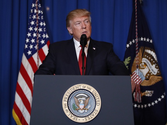 
Ông Trump phát biểu sau khi Mỹ không kích Syria. Ảnh: AP
