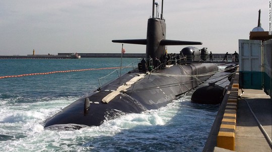 
Tàu ngầm chạy bằng năng lượng hạt nhân trang bị tên lửa dẫn đường USS Michigan. Ảnh: Hải quân Mỹ công bố
