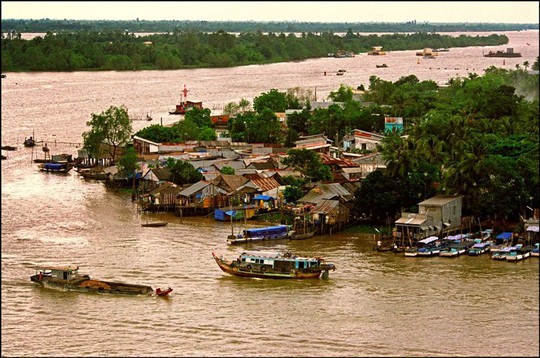Ảnh để đời về miền Tây năm 2007 - Ảnh 2.
