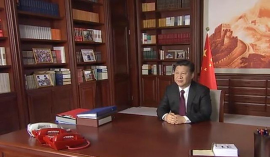 Biệt đội nữ kết nối điện thoại đỏ của lãnh đạo Trung Quốc - Ảnh 2.