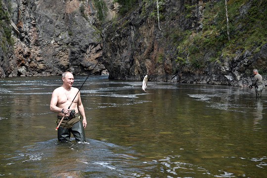 Tổng thống Putin cởi trần nghỉ mát tại Siberia - Ảnh 5.