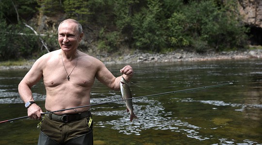 Tổng thống Putin cởi trần nghỉ mát tại Siberia - Ảnh 6.