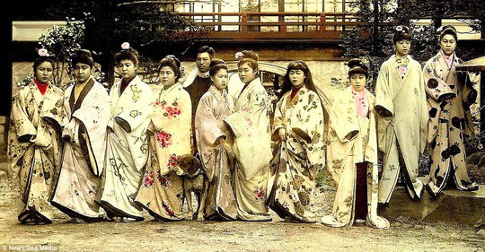 Ám ảnh những góc khuất của các kỹ nữ Nhật Bản xưa - Ảnh 1.