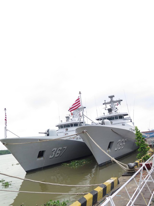 TP HCM đón cùng lúc 2 tàu quân sự Indonesia - Ảnh 1.
