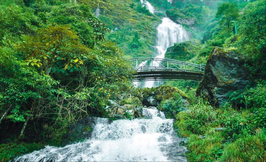 Những thác nước hùng vĩ đến khó tin ở Việt Nam - Ảnh 14.