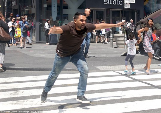 Hé lộ lý do của kẻ lao xe vào người đi đường ở New York - Ảnh 3.