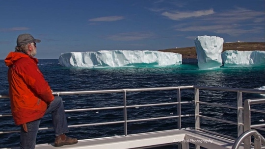 
Ông Skipper Barry Rogers, chủ doanh nghiệp du lịch Iceberg Quest Ocean Tours nói ông đang đếm ngược thời gian chờ đến mùa băng trôi bắt đầu vào ngày 1-5. Ảnh: Alick Tsui
