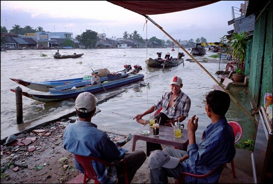 Ảnh để đời về miền Tây năm 2007 - Ảnh 7.