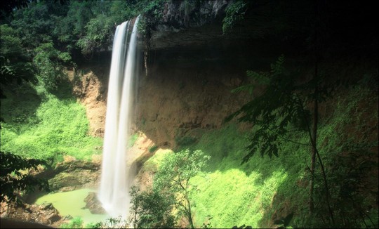 Những thác nước hùng vĩ đến khó tin ở Việt Nam - Ảnh 10.