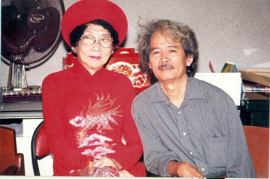 
NSND Huỳnh Nga trở thành con nuôi của NSND Phùng Há cách đây 50 năm
