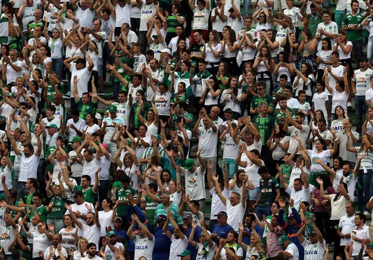 Chapecoense tái đấu 4 tháng sau thảm họa máy bay