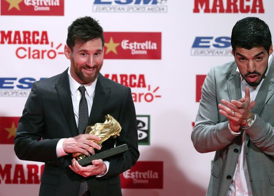 Gia đình Messi đáng yêu tại lễ trao giải Chiếc giày vàng - Ảnh 4.