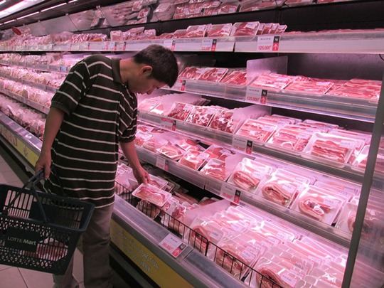 Khó mở thêm điểm bán thịt heo ở TP HCM - Ảnh 1.