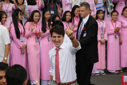 Thủ tướng Canada giao lưu với sinh viên TP HCM - Ảnh 1.