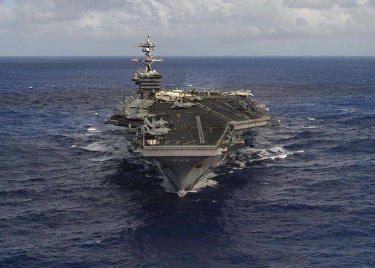 Tàu sân bay USS Carl Vinson Ảnh: Reuter Tàu sân bay USS Carl Vinson Ảnh: Reuter