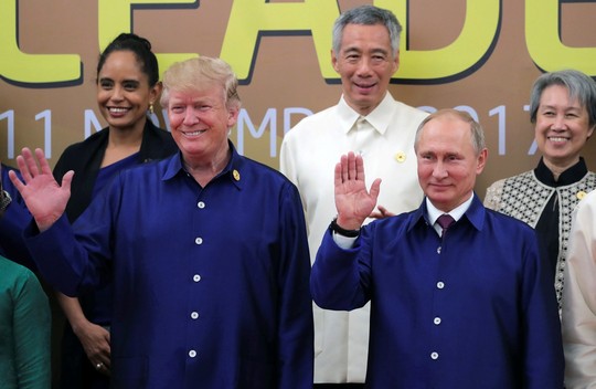 APEC 2017: Tổng thống Mỹ - Nga bắt tay vui vẻ - Ảnh 4.