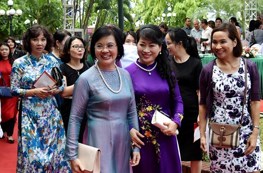 Cận cảnh Phu nhân Thủ tướng dự Lễ hội vàng ASEAN - Ảnh 8.