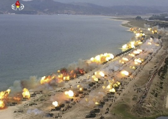 Du lịch Triều Tiên kiểu mới: Vừa tắm biển vừa ngắm bắn tên lửa - Ảnh 8.