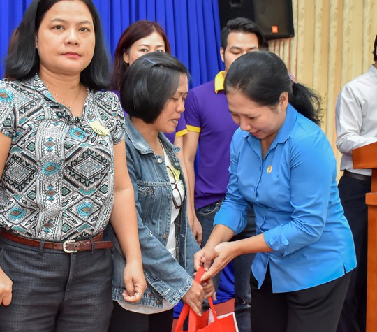 Không để công nhân không có Tết - Ảnh 1. Không để công nhân không có Tết - Ảnh 1.