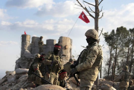Thổ Nhĩ Kỳ lấn tới ở Syria