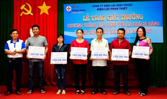 Thanh toán tiền điện qua ngân hàng/trung gian thanh toán: Tiện lợi - Miễn phí - Nhận quà - Ảnh 1. Thanh toán tiền điện qua ngân hàng/trung gian thanh toán: Tiện lợi - Miễn phí - Nhận quà - Ảnh 1.
